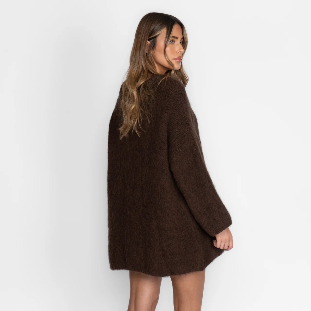 Elena - Vestido tipo suéter ultrasuave con hombros descubiertos